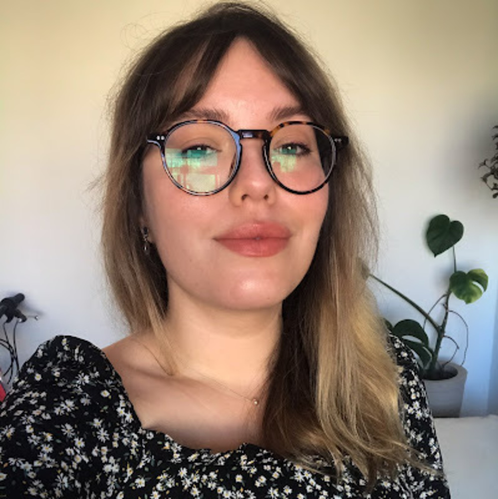 Meet your Posher, Julia